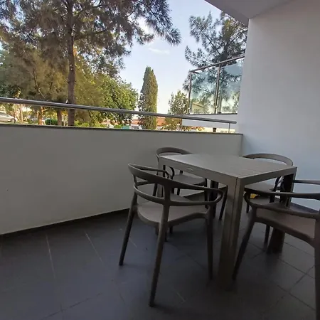 Sea & Breeze Apartment *