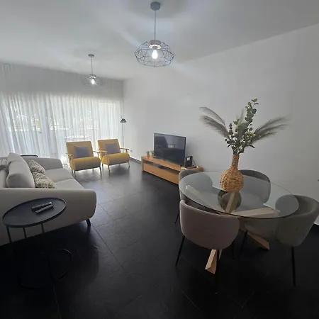 Sea & Breeze Apartment